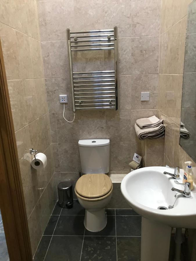 Nuneaton - Cottage - Sleeps 2 - Parking - Garden Экстерьер фото